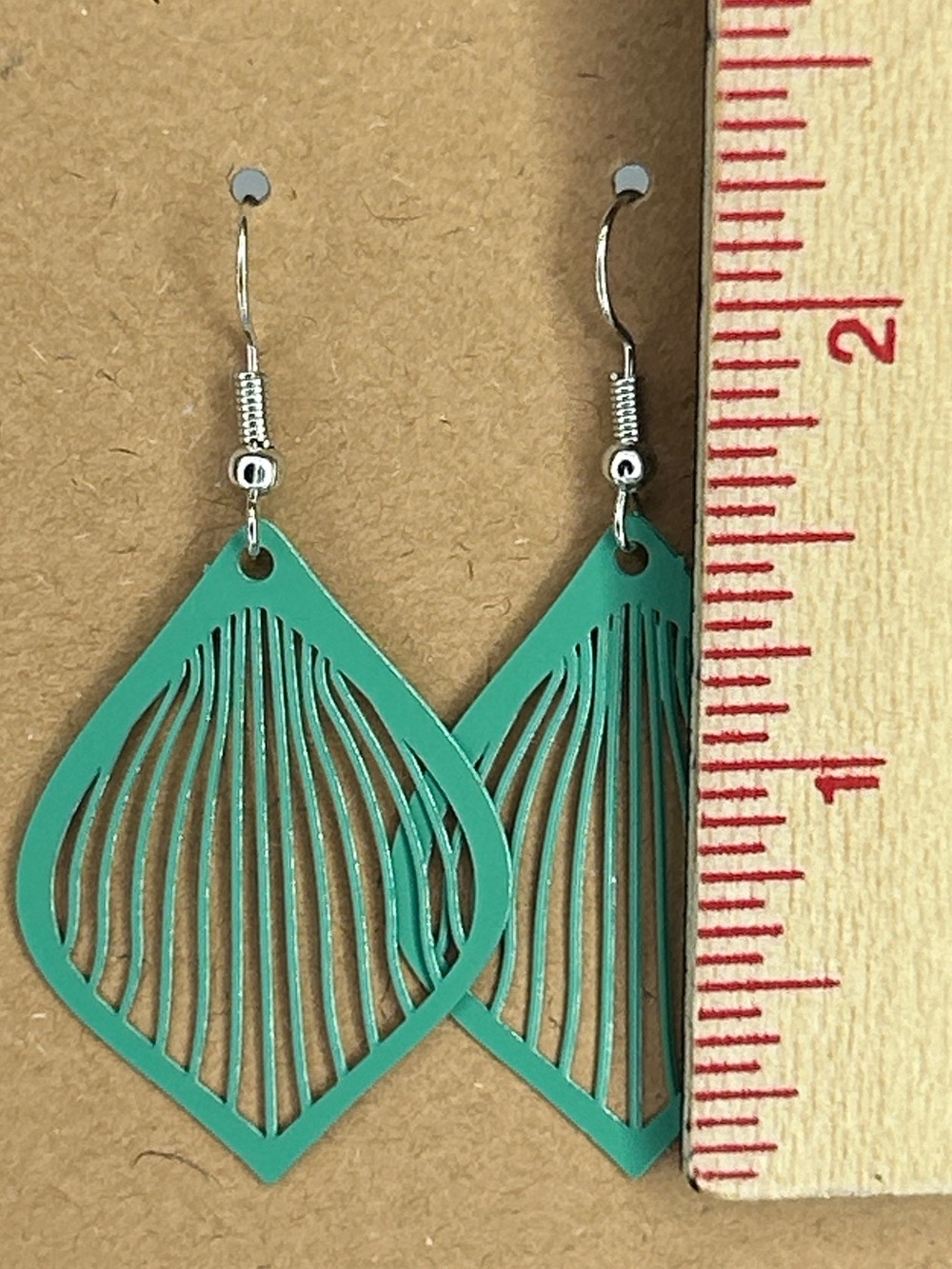 Filigree Teardrop Cutout Dangle Earrings - Green Fashion Jewelry - Picture 2 of 3